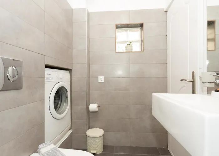 Eleni Апартаменти *